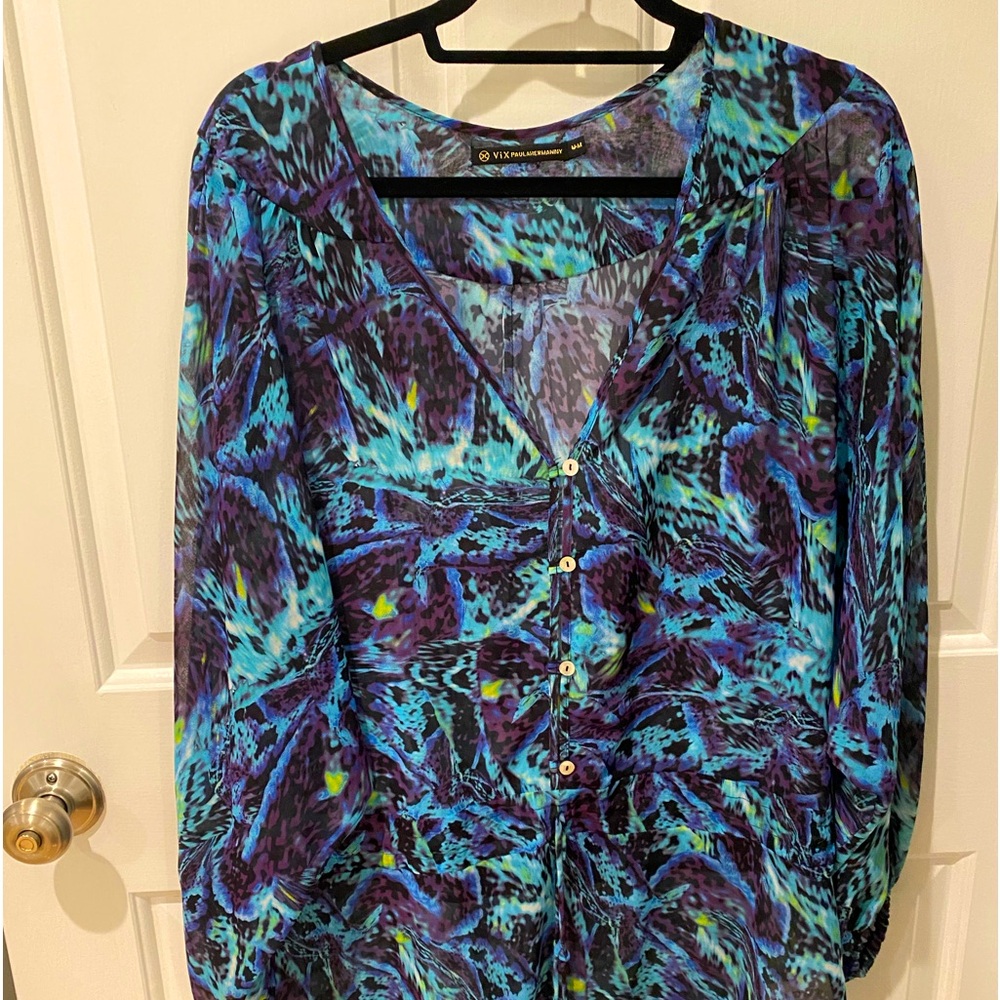 Vix beach cover up. Beautiful, lightweight, soft, gentle use.